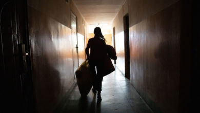Photo of УВКБ: из-за войны в Украине и других конфликтов число вынужденных переселенцев впервые достигло ста миллионов